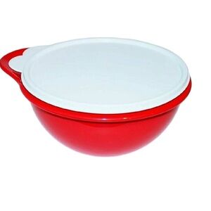Tupperware Thatsa bowl Jr. in chili red with white lid.